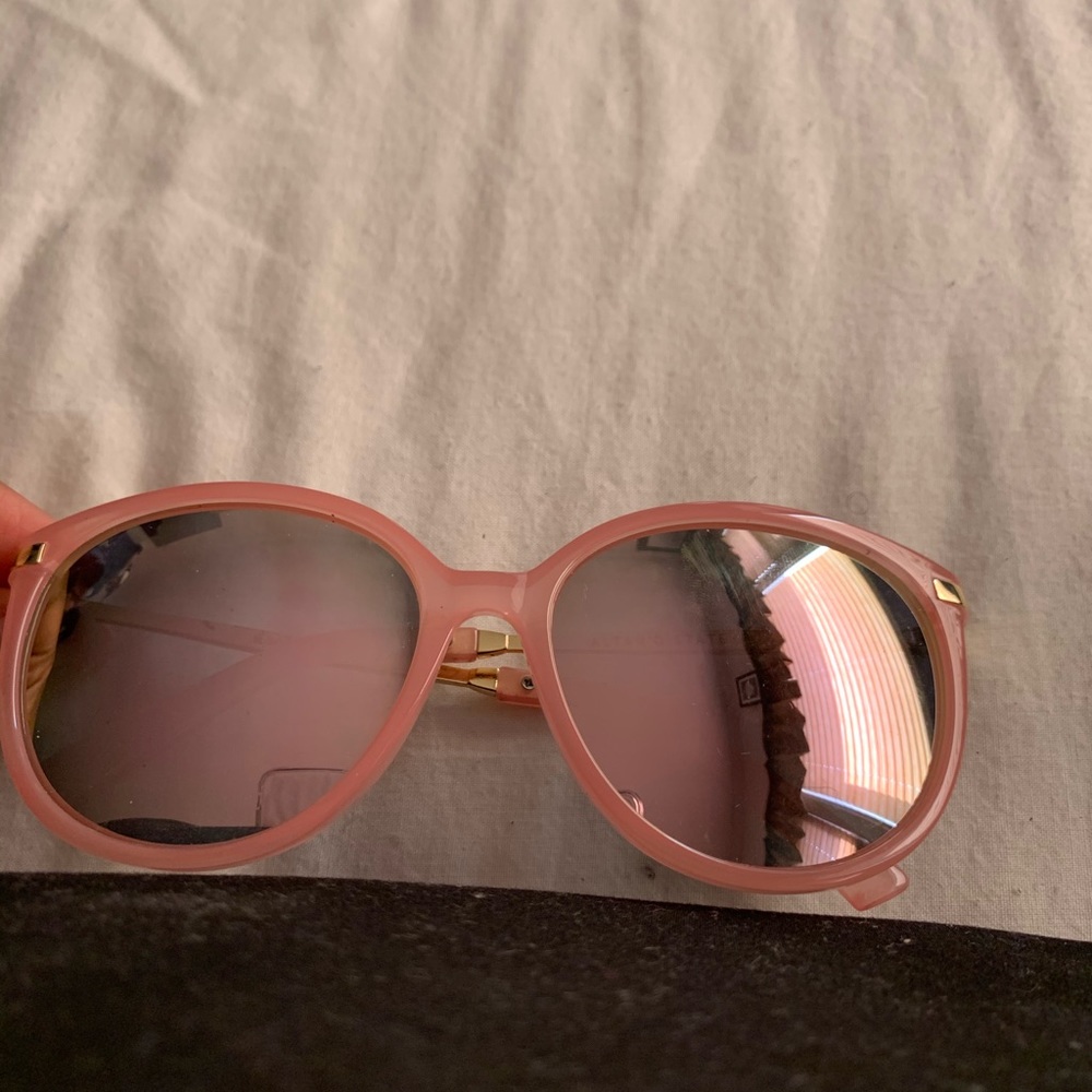 Sunglasses - Picture 3 of 4